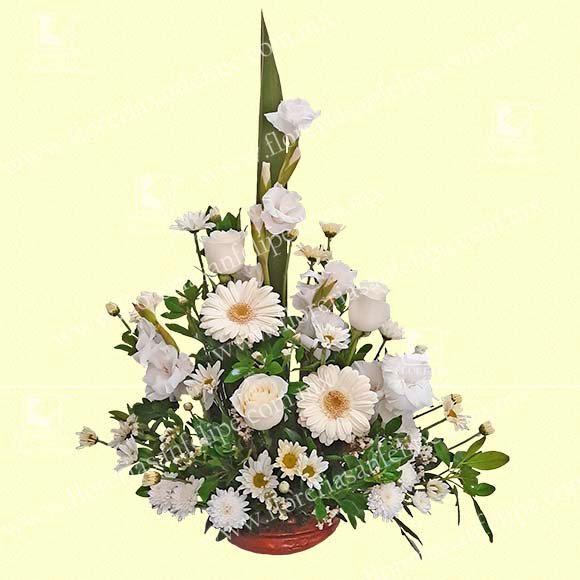Arreglo Luctuoso Chico Con Rosas Blancas, Gerberas y Margaritas